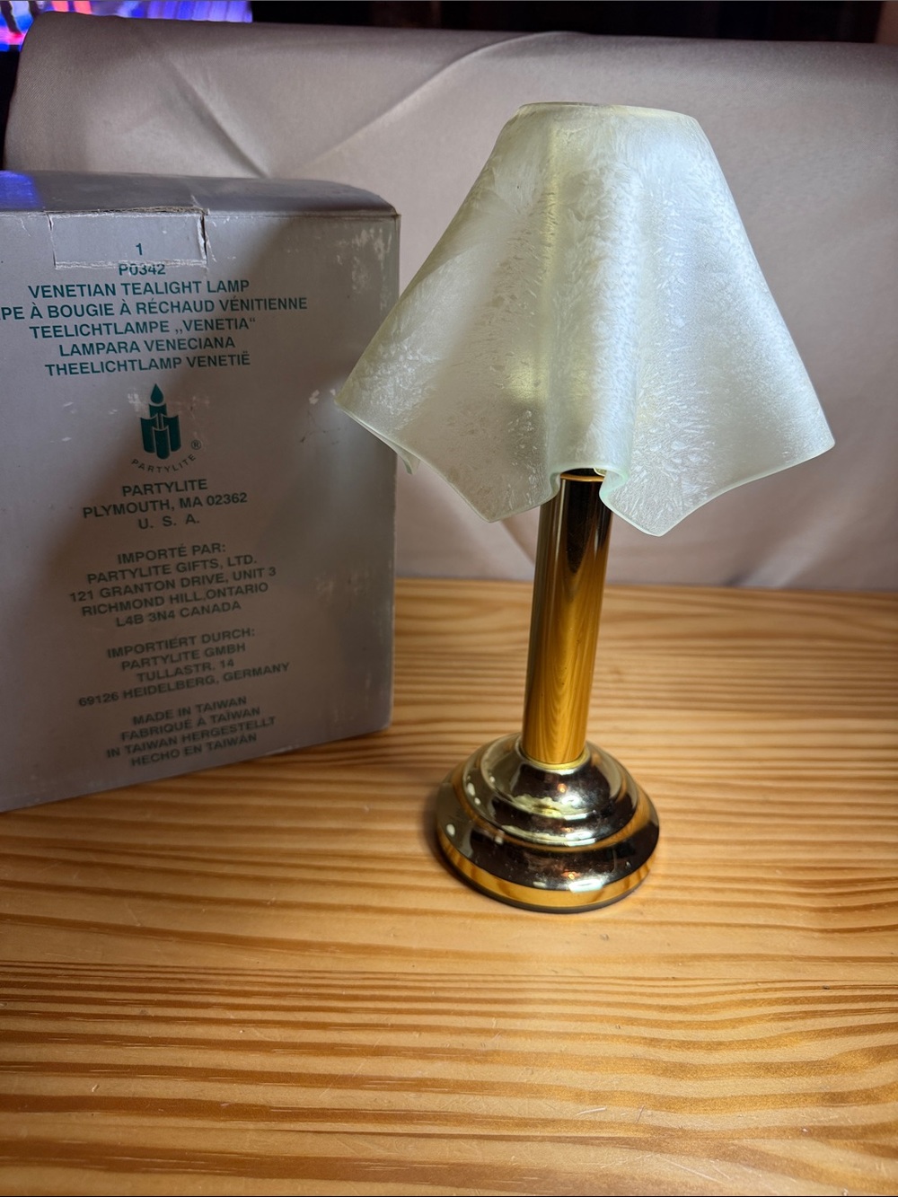 Vintage PartyLite Venetian Tealight Candle Lamp Brass Frosted Handkerchief P0342